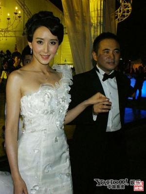 绝色明星老婆的最新动态与资讯
