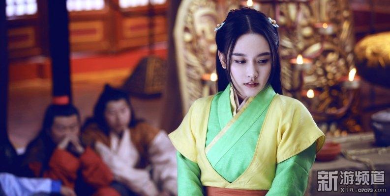 林允儿最新代言写真集，展现公众眼中的多元魅力