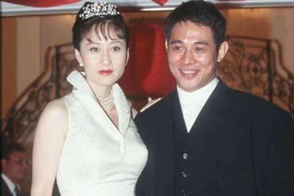 李连杰近况更新,李连杰近况更新，科技巨擘的新里程碑，重塑生活品质