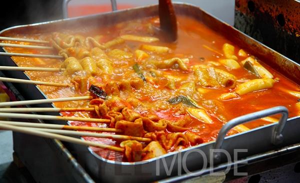 韩国街头美食之旅，味蕾的冒险与成就感的诞生地