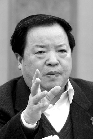 周伯华最新新闻动态与观点论述摘要